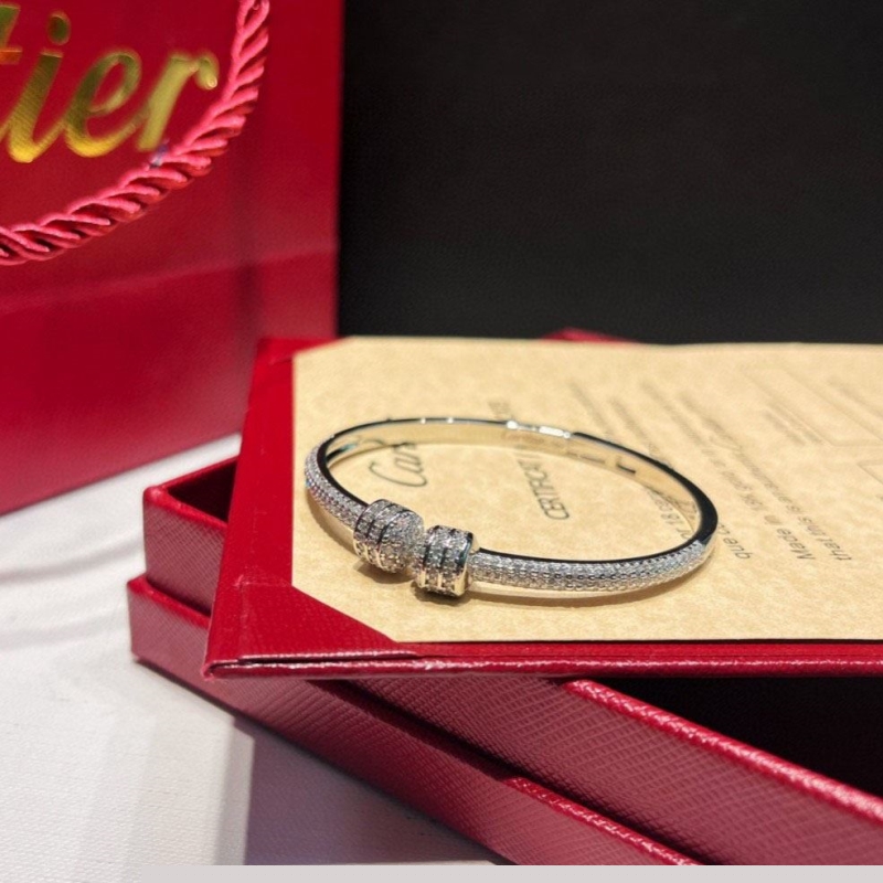 Ca*t*er bracelets